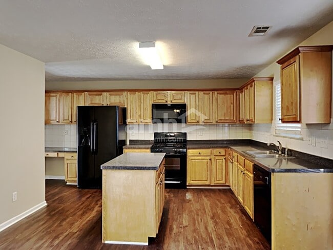 Building Photo - 2385 Braelin Loop