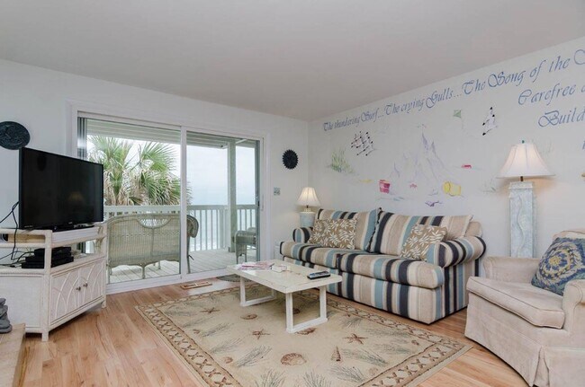 Building Photo - 2102 Surfrider Ct