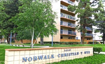 Foto del edificio - Norwalk Towers