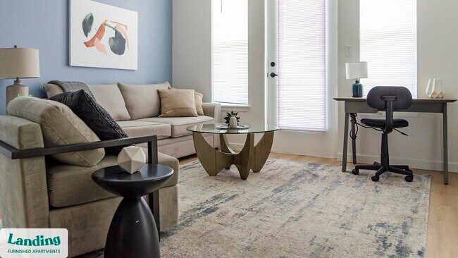 Foto del edificio - 650 N Main St