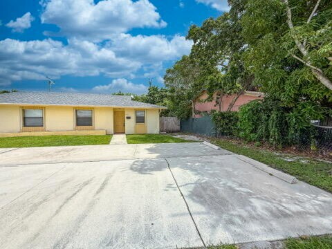 Foto del edificio - 3100 N Dixie Hwy