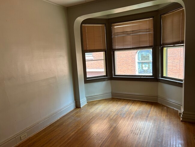 Building Photo - 458 W Market St