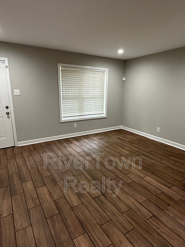 Building Photo - 485 Quinn Rd