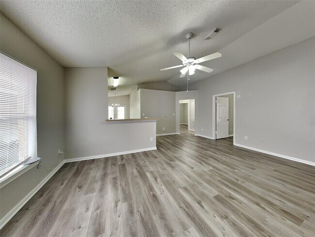 Building Photo - 3211 Kelling St