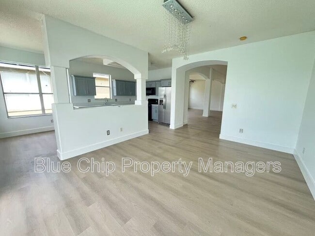 Foto del edificio - 1923 Bridgeview Cir
