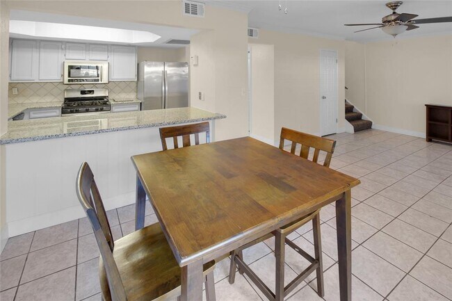 Foto del edificio - 10504 Hammerly Blvd
