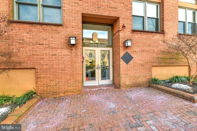Building Photo - 123 W Barre St