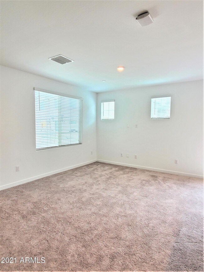 Building Photo - 4100 E Pinelake Way