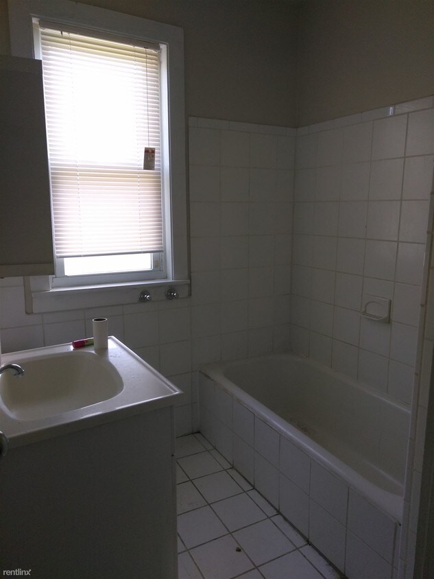 Foto del edificio - 7140 Elmhurst St