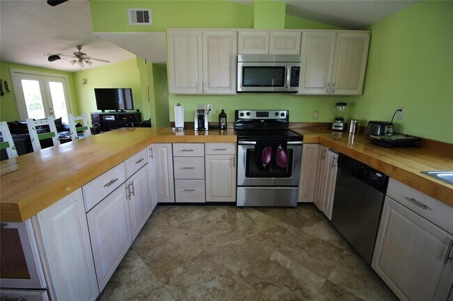 Foto del edificio - 13549 Pirates Beach Blvd