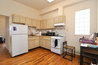 Building Photo - 359 2nd St