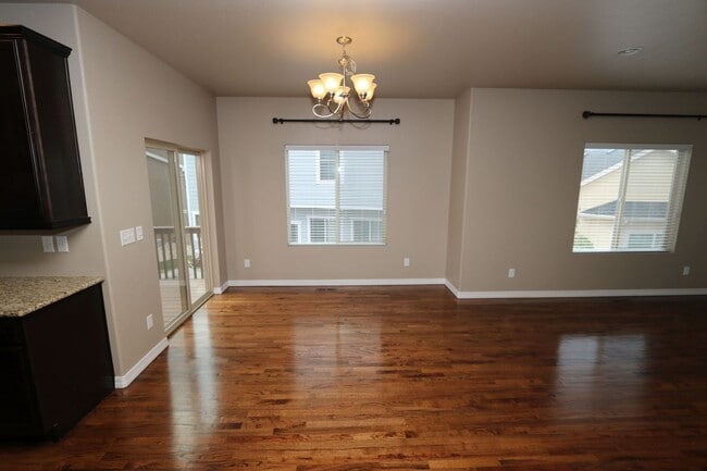Building Photo - Updated Mountain Shadows Beauty on West Side!  4bdrm/3.5bath/2-car Garage