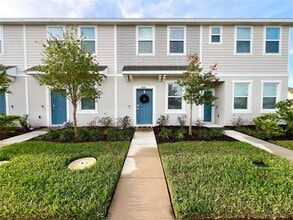 Building Photo - 2008 Viewfinder St