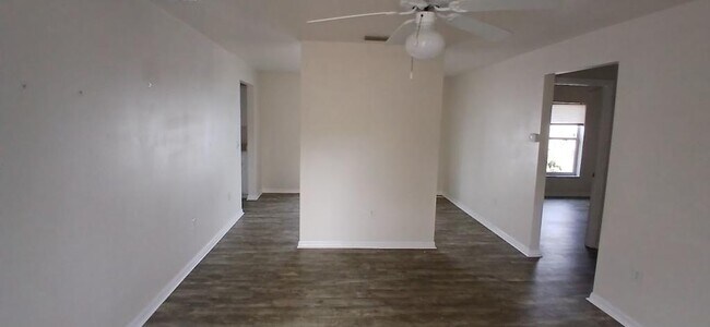 Building Photo - 15 Pecan Run Dr