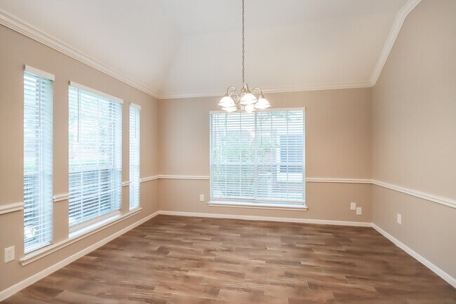 Foto del edificio - 1414 Summer Rain Dr