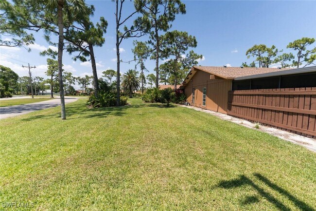 Building Photo - 5620 Foxlake Dr