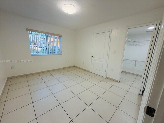 Foto del edificio - 17302 NW 74th Ave