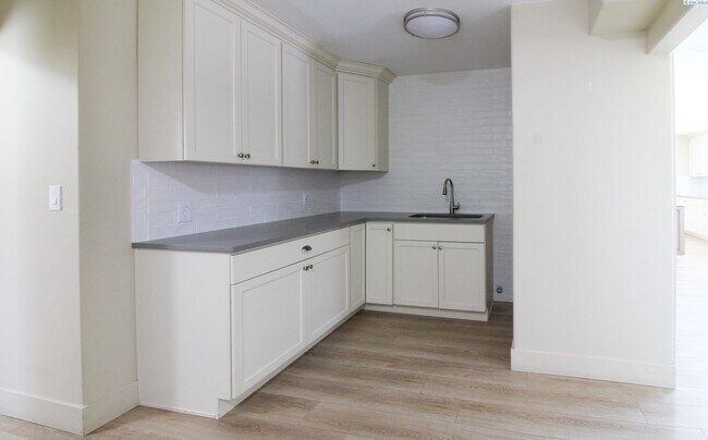 Foto del edificio - 4 bedroom, 3 Bath Pasco House on the River