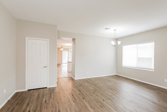 Building Photo - 8470 W Bajada Rd