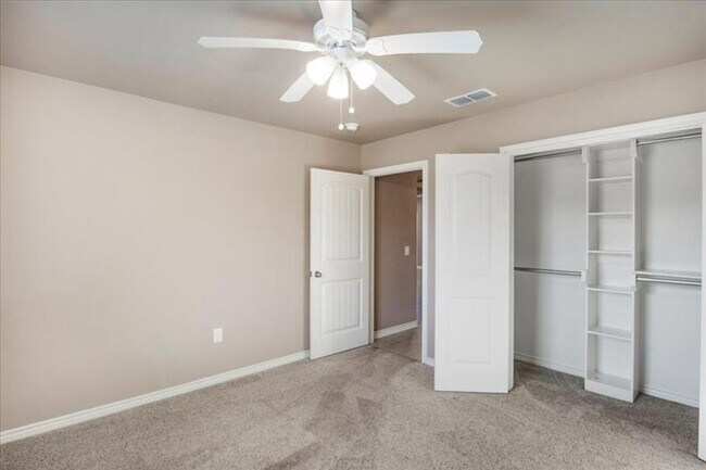 Building Photo - Stonebridge Villas #4041