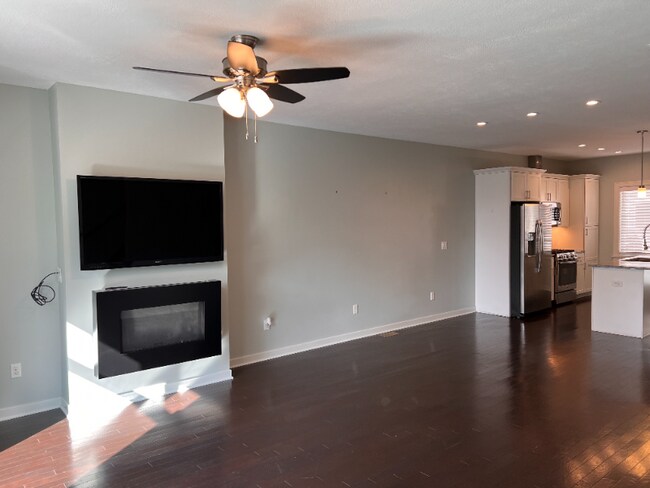 Building Photo - 25 Atterbury Blvd