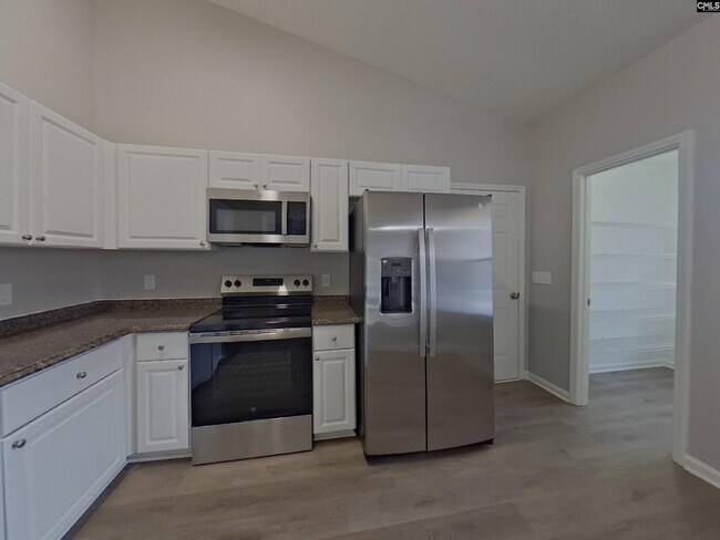 Building Photo - 305 Trowbridge Rd