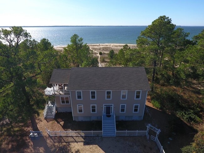 Building Photo - 658 Mosquito Beach Ln