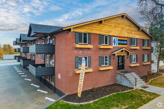 Building Photo - Matek