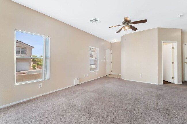 Foto del edificio - Comfort, Convenience & Community Living in Gated Henderson!