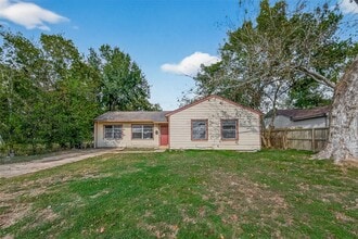 Building Photo - 6163 Beldart St