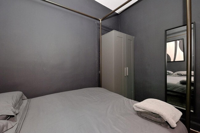 Building Photo - 1130 2nd Ave