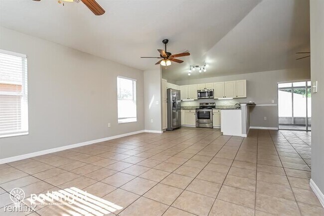 Foto del edificio - 3 br, 2 bath House - 2806 94Th Street E UNIT