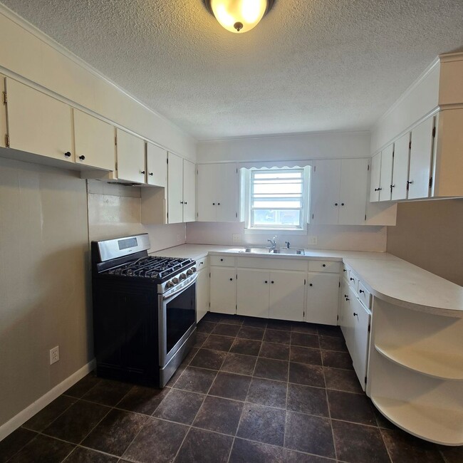 Building Photo - Beautiful Home with Storage and a corner Lot!