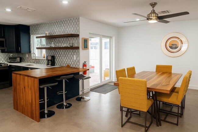 Foto del edificio - 3530 NE 13th Ave