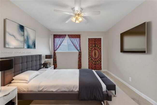 Foto del edificio - 2175 NE 56th St