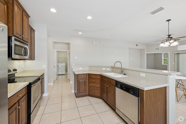 3BR, 2BA - 1,721SF - Kitchen - Dream Portofino Shores