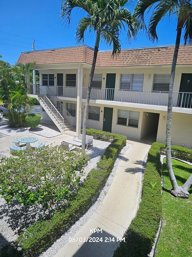 Foto del edificio - 340 NW 19th St