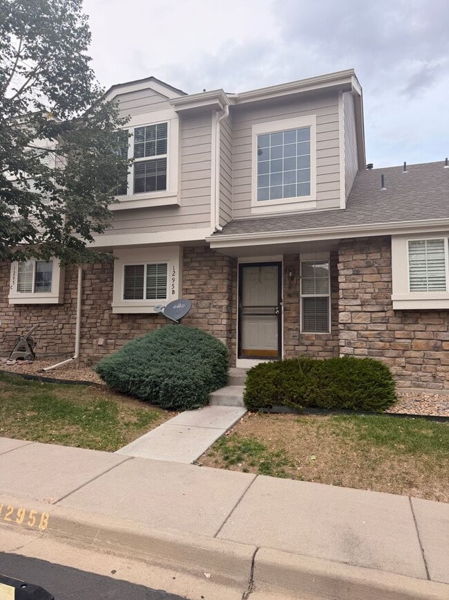 Building Photo - 1295 S Zeno Cir