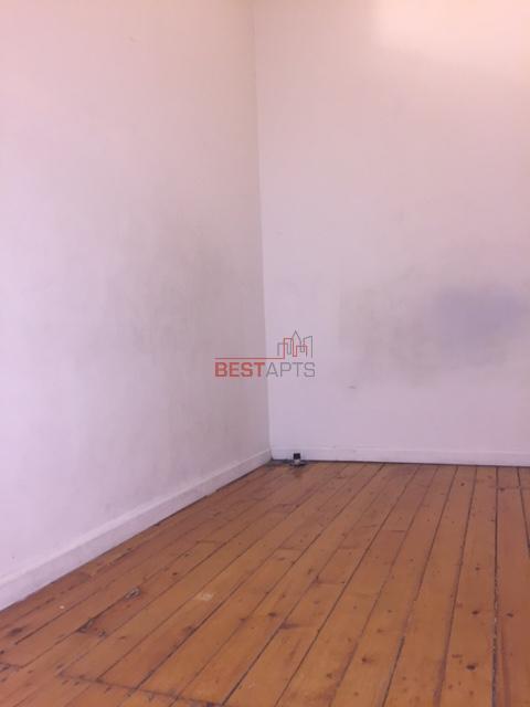 Foto del edificio - 213 E 5th St