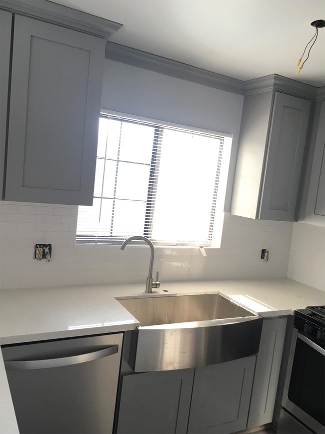 Building Photo - 3901 E. 11th Street - #1