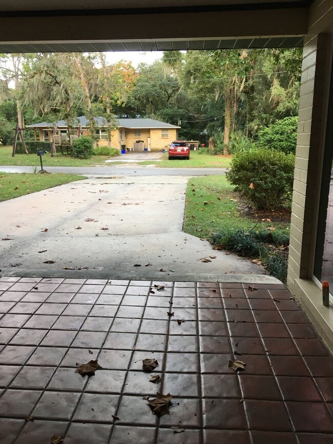Building Photo - Midcentury with Modern Conveniences