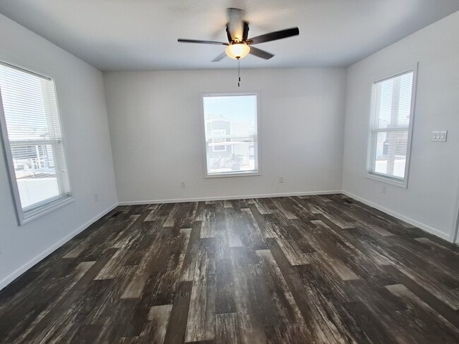 Foto del edificio - 3601 E Wyoming Ave
