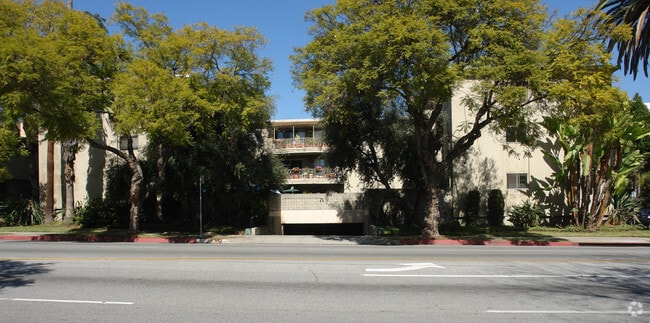 Building Photo - Euclid Place Apartments