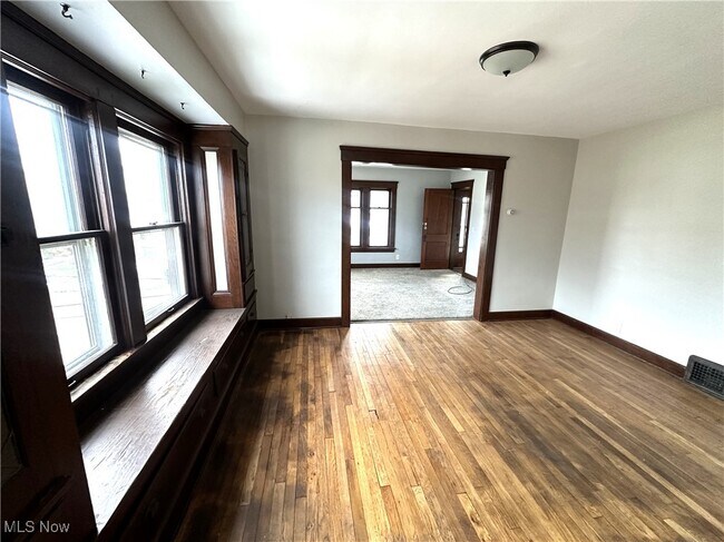 Foto del edificio - 4270 Valley Rd