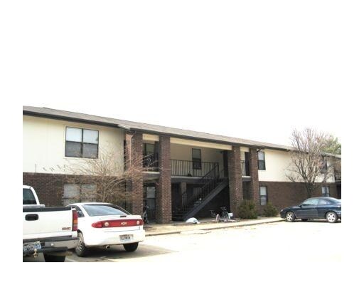 Primary Photo - Park Central Apartments