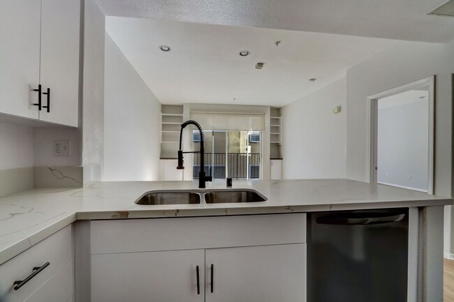 Interior Photo - 2820 Sawtelle Blvd