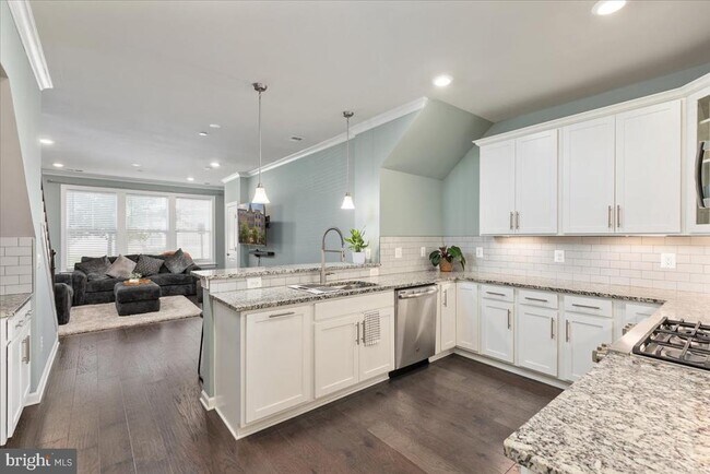 Building Photo - 20760 Wood Quay Dr