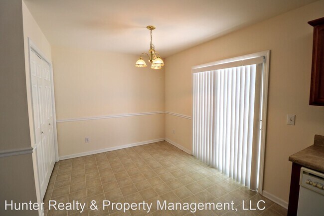 Building Photo - 3 br, 2.5 bath House - 482 Dunwood Drive