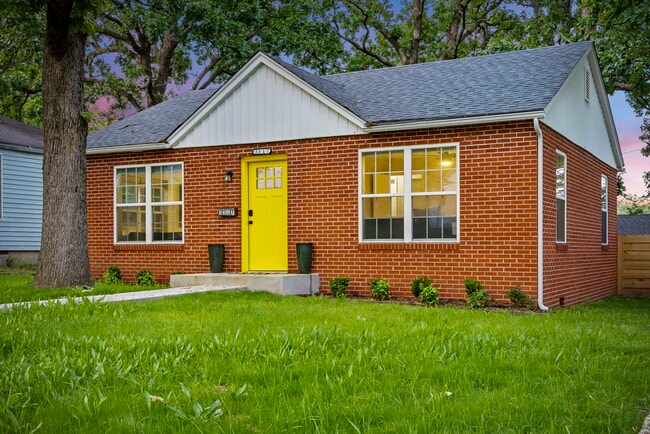 Building Photo - 3317 S Joplin Ave