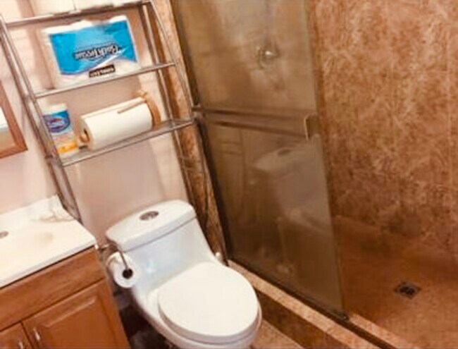 Foto del edificio - 14248 Hamlin St